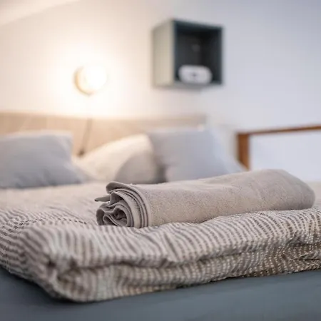 Mooki Rumbach * Budapest