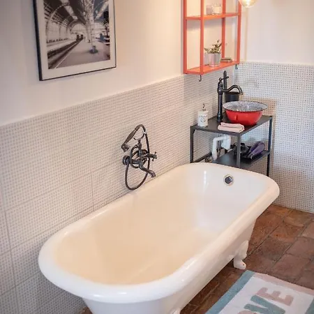 Mooki Rumbach Apartament *