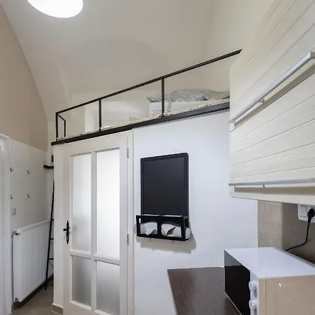 Mooki Rumbach * Budapest