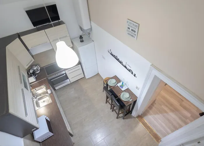 Mooki Rumbach Budapesta