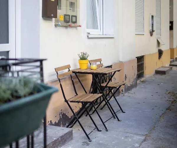 Mooki Rumbach Apartament *