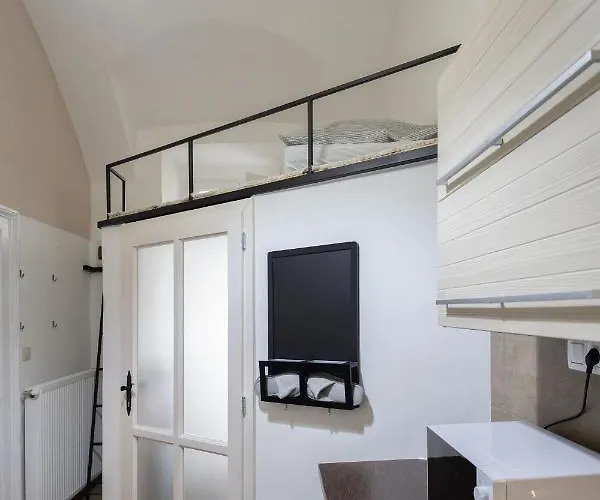 Mooki Rumbach * Budapesta